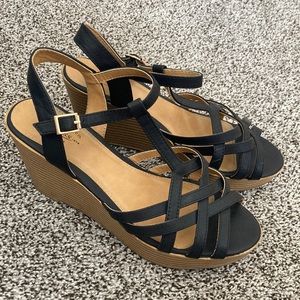 GH bass company womens black strappy wedges